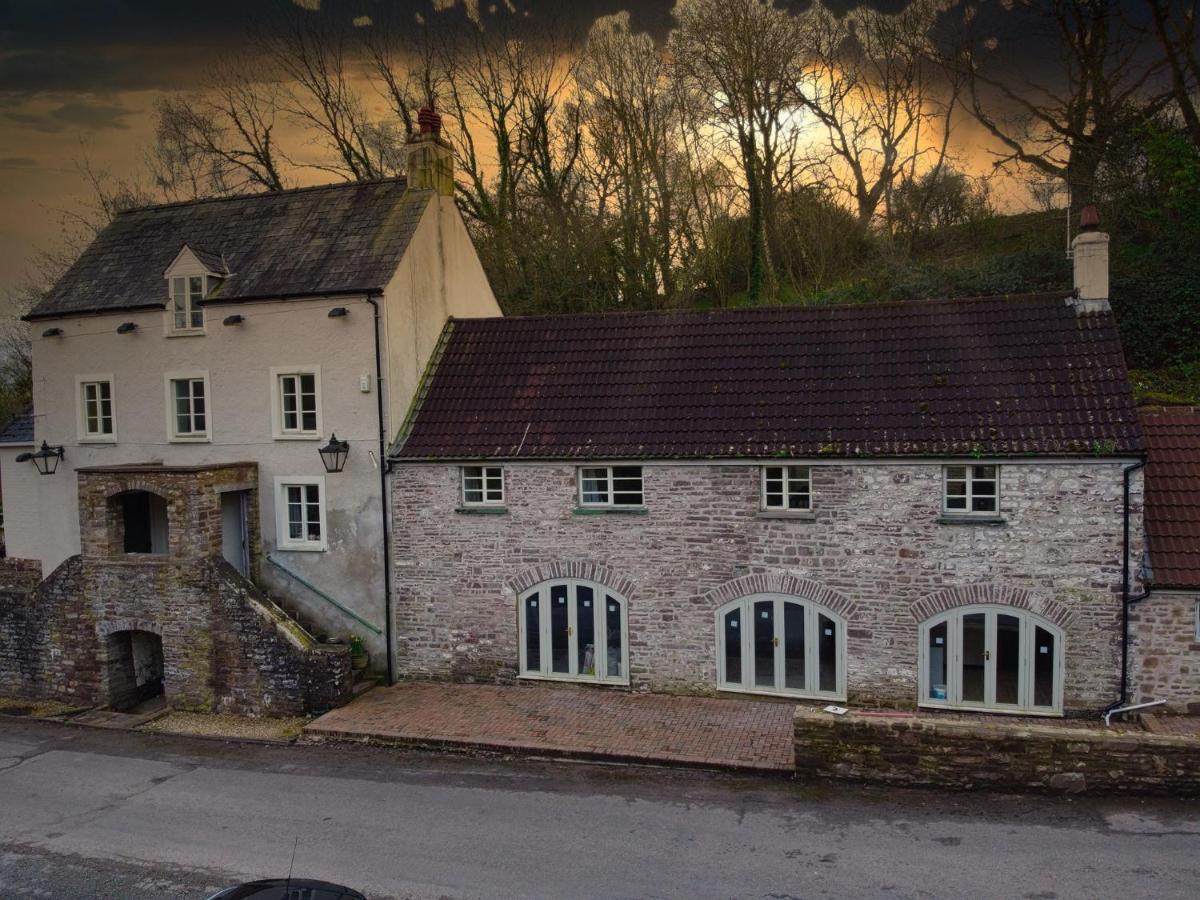 Swan House Tea Room And Bed & Breakfast Lydney Kültér fotó